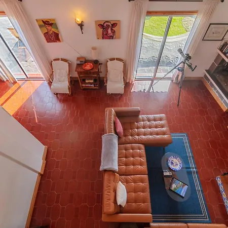 Unforgettable Ocean Views-spacious Seaside Semesterbostad Mosteiros (Azores)