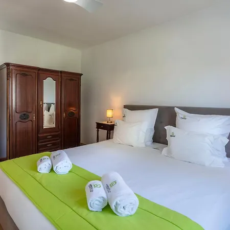 Semesterbostad Unforgettable Ocean Views-spacious Seaside Mosteiros (Azores)