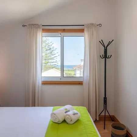 Unforgettable Ocean Views-spacious Seaside Mosteiros (Azores)
