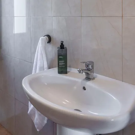 Vakantiehuis Unforgettable Ocean Views-spacious Seaside Mosteiros (Azores)