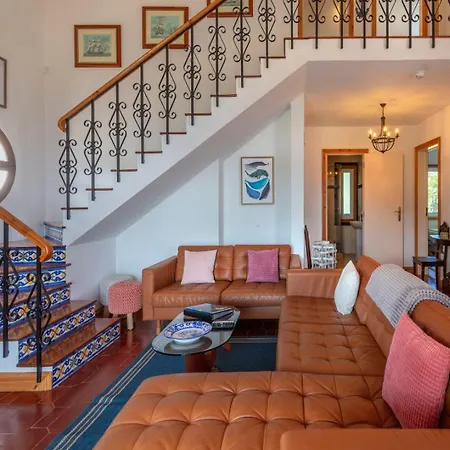 Unforgettable Ocean Views-spacious Seaside Vakantiehuis Mosteiros (Azores)