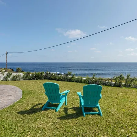 Vakantiehuis Unforgettable Ocean Views-spacious Seaside Mosteiros (Azores)