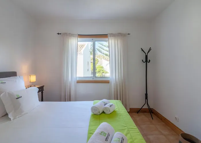 Unforgettable Ocean Views-spacious Seaside Holiday home *