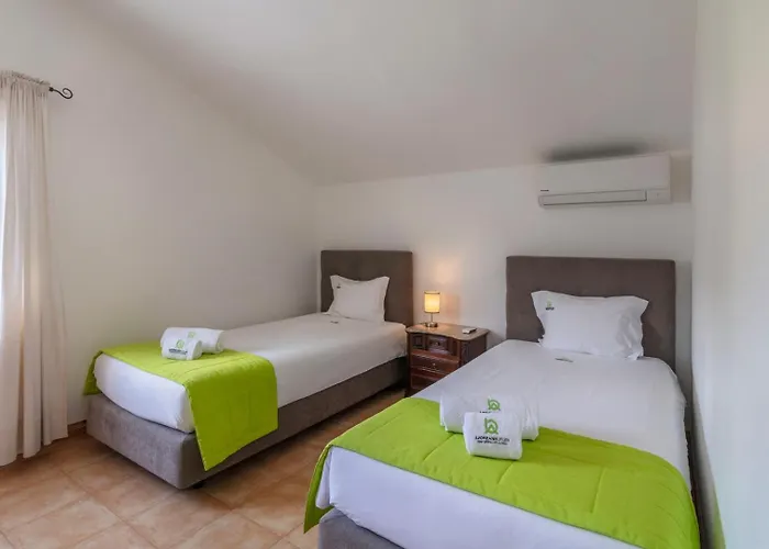 Unforgettable Ocean Views-spacious Seaside Mosteiros (Azores)