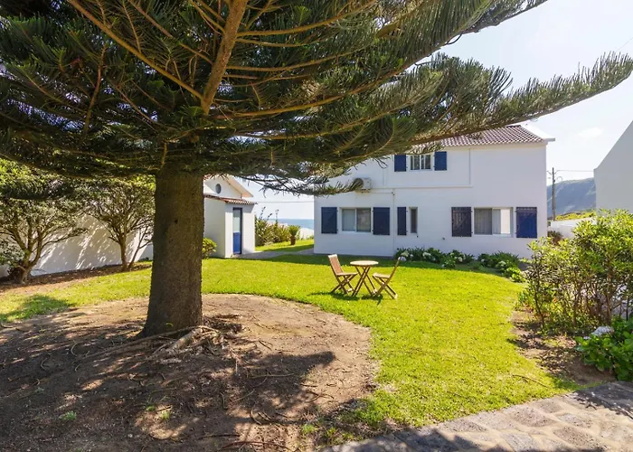 Unforgettable Ocean Views-spacious Seaside Mosteiros (Azores)